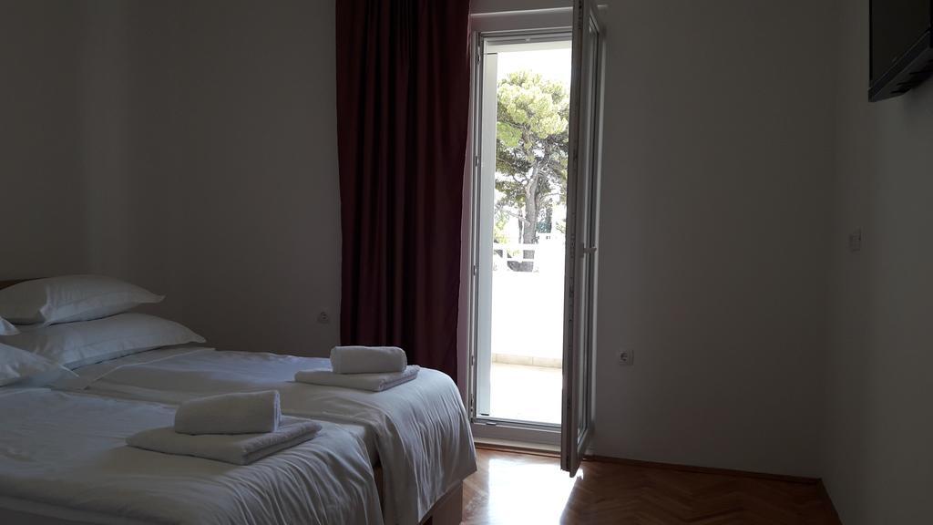Villa-Apartments Karmel Kaštela Exterior foto