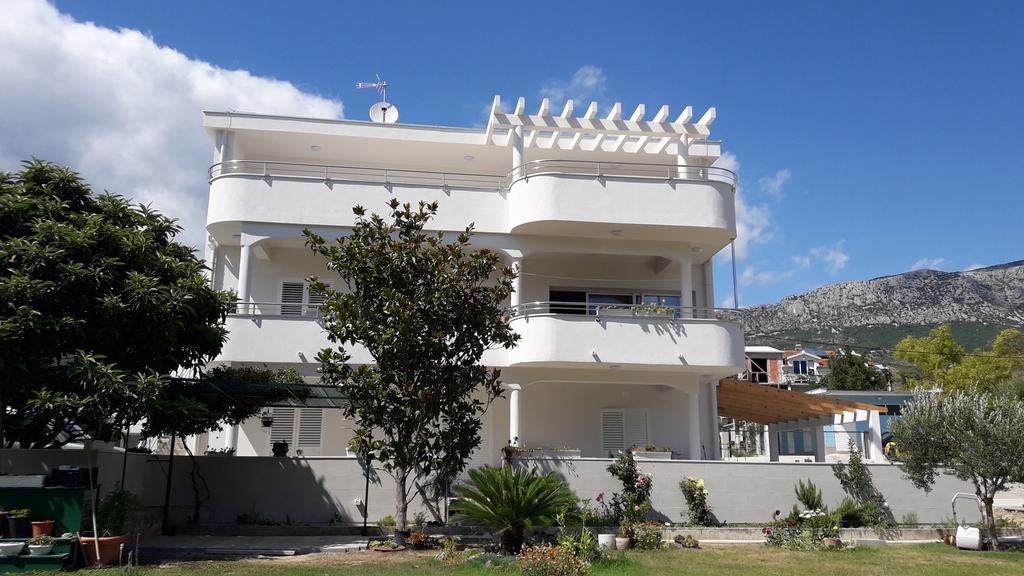 Villa-Apartments Karmel Kaštela Exterior foto