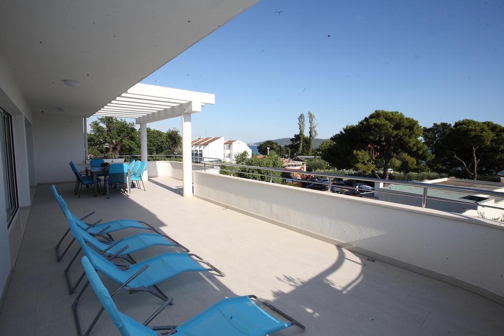 Villa-Apartments Karmel Kaštela Exterior foto